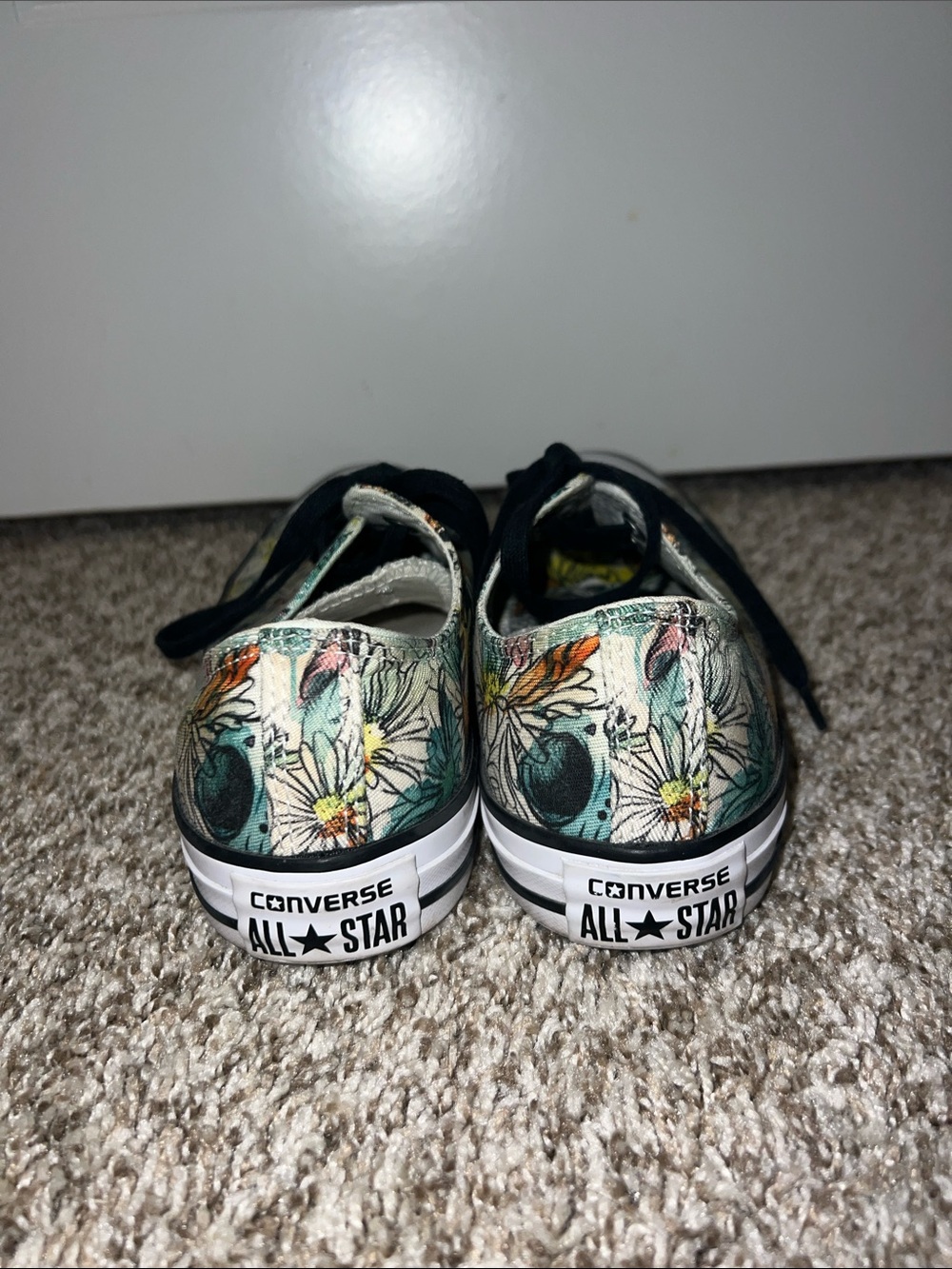 CONVERSE Floral Pop Art Low-Top Canvas Sneakers with Black laces Sz. 8 - Picture 4 of 14